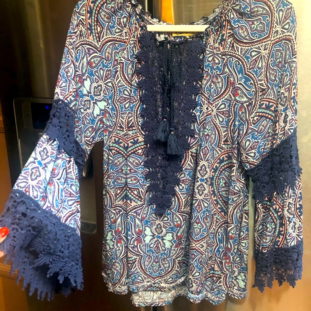 Top - Boho look, great with Levi’s!